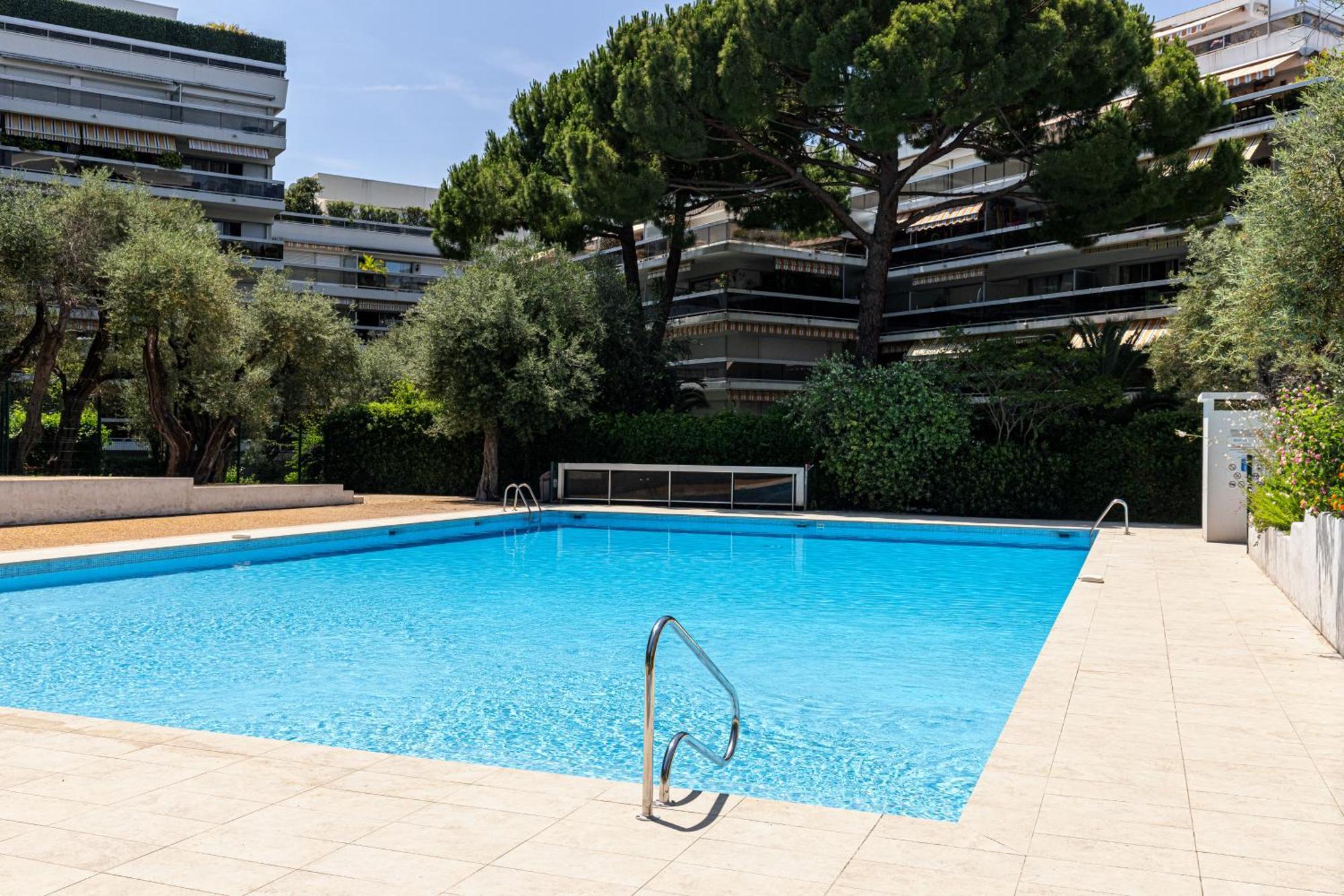 Appartement 6 Couchages Dans Avec Piscine